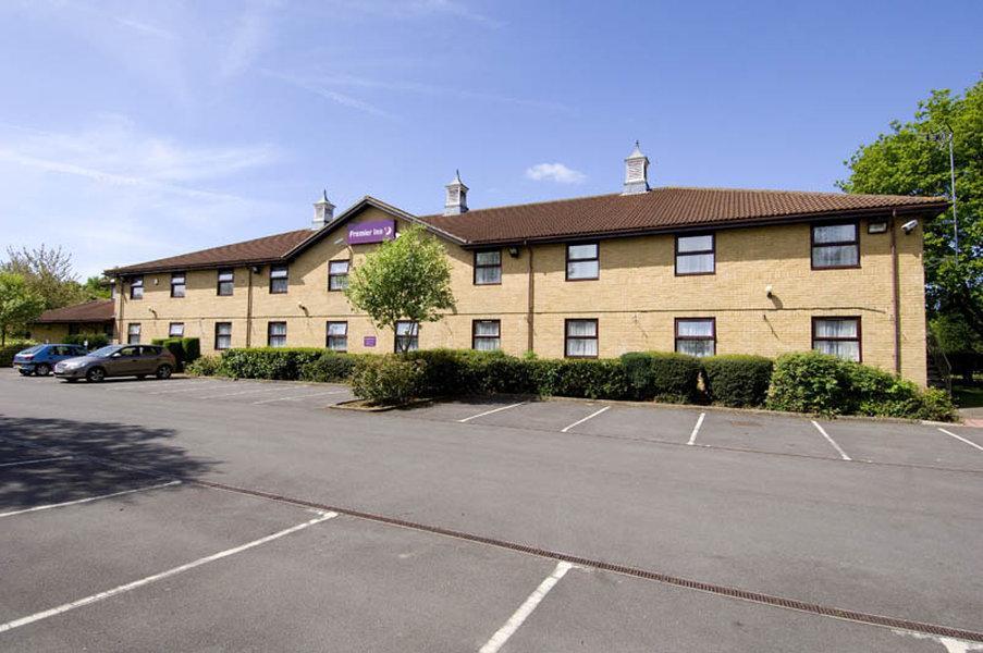 Premier Inn Peterborough - Ferry Meadows Bagian luar foto