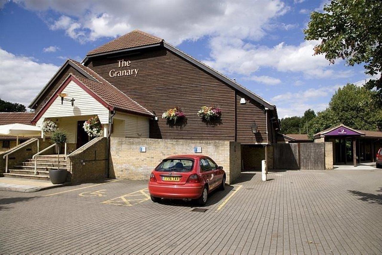 Premier Inn Peterborough - Ferry Meadows Bagian luar foto